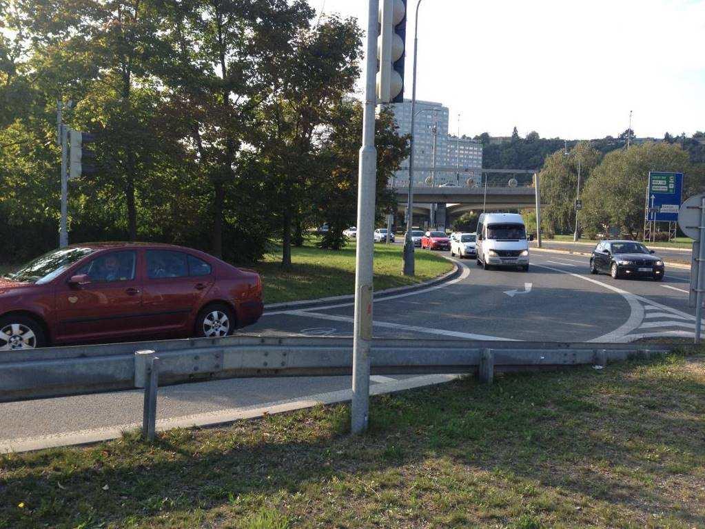 Povltavské ulice na ulici V