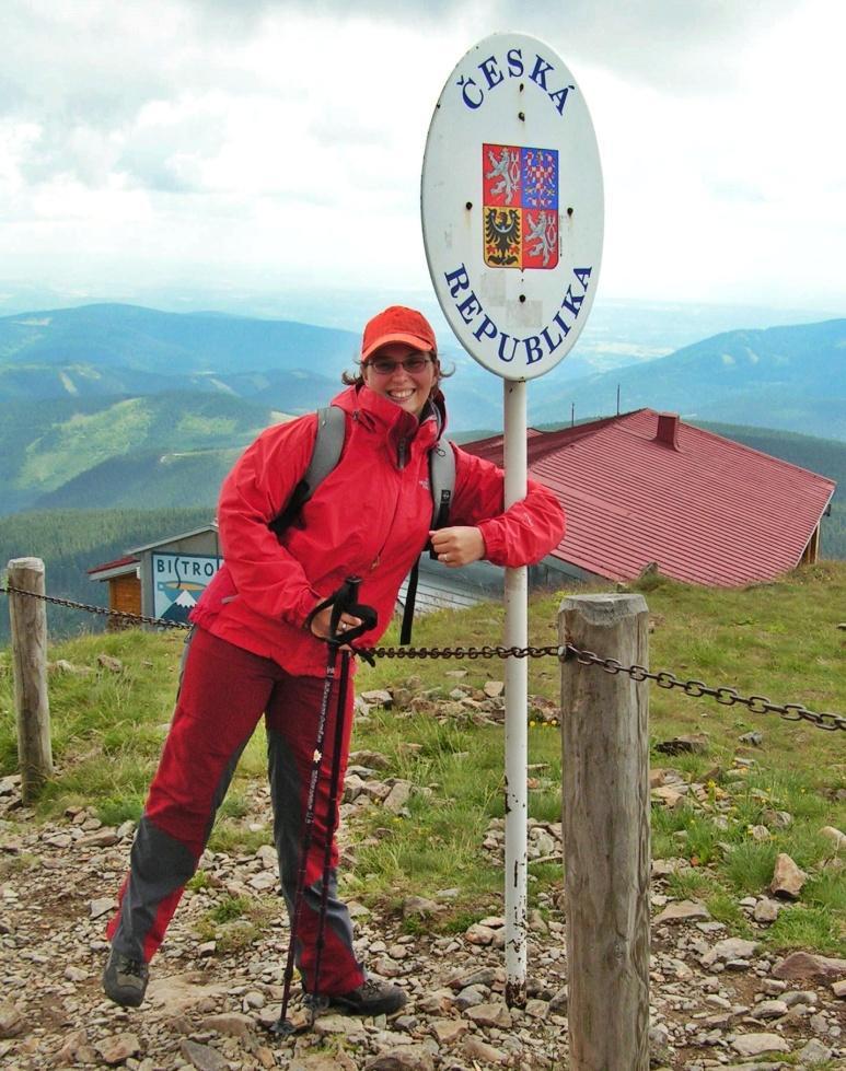 O AUTORCE A PROJEKTU Miluju hory. Od malička trávím většinu volného času někde v kopcích. A ani po narození dítka se horské turistiky nevzdávám.