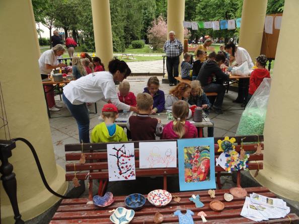 květen 2015 Další z velice úspěšných a hojně navštívených akcí. 15. 16.