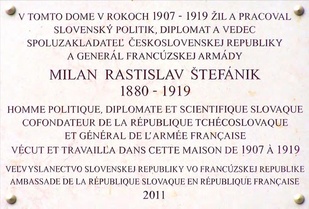 Dokument 16: Pamětní deska na domě č. p. 6, rue Leclerc, Paříž Zdroj: http://commons.wikimedia.org/wiki/file:plaque_milan_stefanik,_rue_leclerc.jpg. [15. 12. 2014].