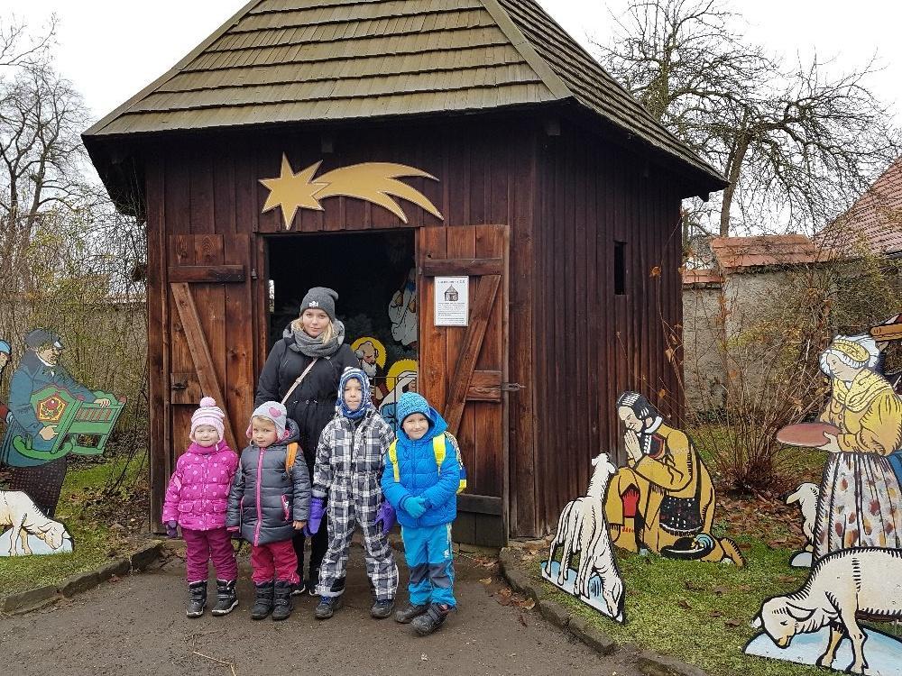 Hned druhý den po návštěvě Polabského muzea také k nám po roce přišla vzácná návštěva, která neodmyslitelně k vánočnímu času patří. Ani letos totiž sv.