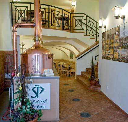 19 Šumavský pivovar Vimperk Šumavský pivovar byl založen v roce 2010. Stojí na dolním konci vimperského náměstí a navazuje na dlouholetou tradici vaření piva ve Vimperku.