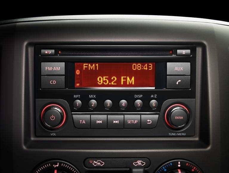 záruka výrobce Manuální klimatizace 2 DIN rádio s FM/AM, CD- MP3, USB