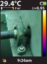 Výstup přehřátého motoru Snímek zobrazuje motor, který může být přehřátý, protože teplota ve středovém