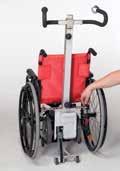 Řešení: schodolez S-MAX je bateriový, jednoduše transportovatelný, vhodný pro uchycení na většinu invalidních vozíků.