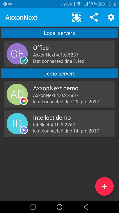 Po spuštění mobilní aplikace je uživateli zobrazeno okno se seznamem dostupných serverů pro připojení.