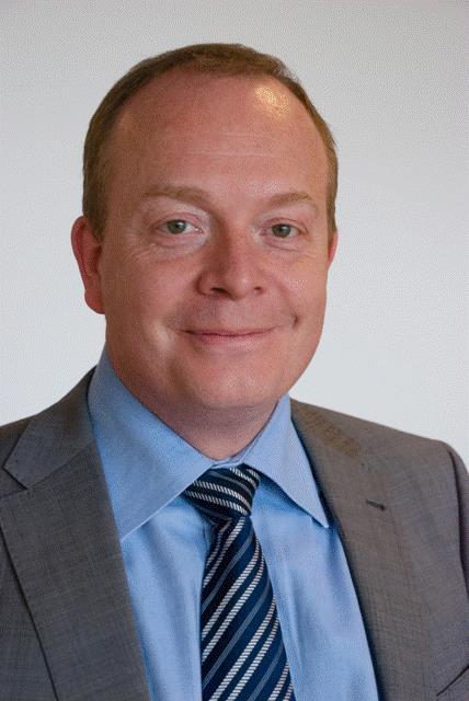 Expert Pohled veřejného zadavatele Svend Poulsen Projektový ředitel ve společnosti Atkins v Dánsku od 2004 Od 1987 působí jako poradní inženýr pro přední dánské poradenské společnosti Rozsáhlé