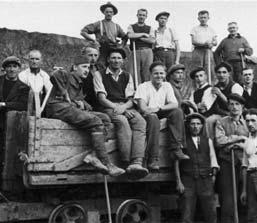 Práci dělníků řídili čeští parťáci. Dělníci pocházeli většinou z okolí. Práce na autostrádě byla pouze manuální kolečko a lopata. I přes tuto skutečnost pokračovaly práce velmi rychle.