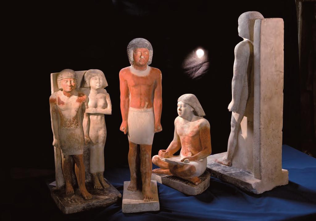 xvi Skupina soch nalezených v serdábu Neferovy