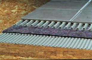 Systémové lepení konstrukce podlahy AKUFLOOR s povrchem z keramické dlažby za použití technologie LB CERAMIC SYSTEM.