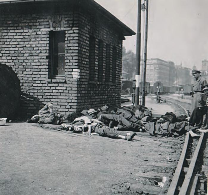 41 Část z více jak 50 zavražděných československých občanů na Masarykově nádraží v Praze 8.
