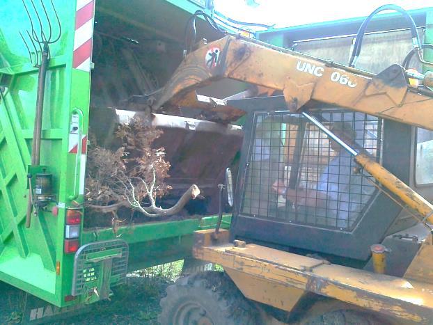 Obr. č. 17: Svoz bioodpadu 5.4 Veřejné osvětlení Správě veřejného osvětlení se i v letošním roce věnují 2 zaměstnanci pracující v TS na hlavní pracovní poměr.