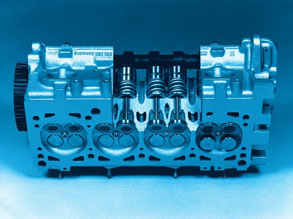 spalovací motory Spalovací motory IX. V posledních desetiletích se největší tlak vytvářel na oblast výkonnosti, účinnosti a co největší míry ekologičnosti spalovacích motorů.