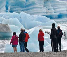 Duhové hory s jejich nádhernými pastelovými barvami budeme moci obdivovat v geotermální oblasti Landmannalaugar a nevynecháme prohlídku hlavního města Islandu s možností plavby Gullfoss Hella Modrá