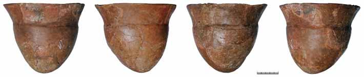 0 5 cm Obr. 23. Vliněves, okr. Mělník. Tulipánovitý pohár ze dna časně eneolitického příkopu (obj. 8521, sonda 27, viz obr. 19: B).