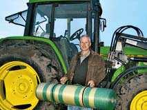 Balíky mají skvělý tvar, který si drží po celou dobu skladování. M. Bregeot, farmer in les Vosges, France Po 4 roky jsem používal síť John Deere XL 3150.