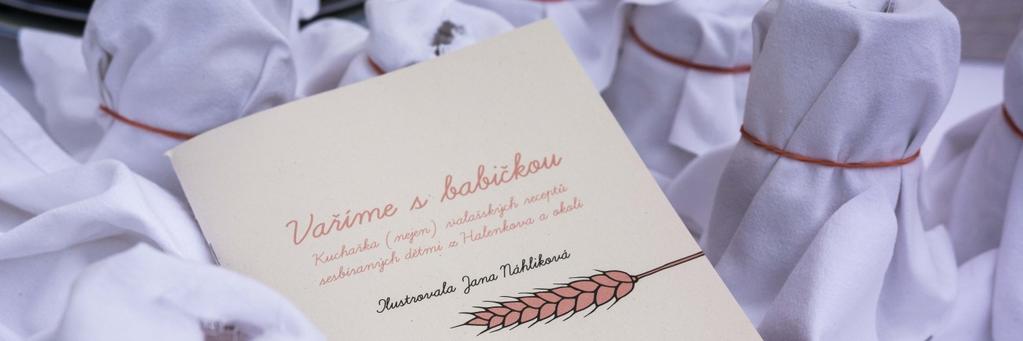 Výsledkem byl krásný třípatrový dort - celý s papíru. Jen svíčky na něm byly pravé... jedním dechem se o jejich sfouknutí postarali protagonisté večera - naši duchem stále mladí senioři.