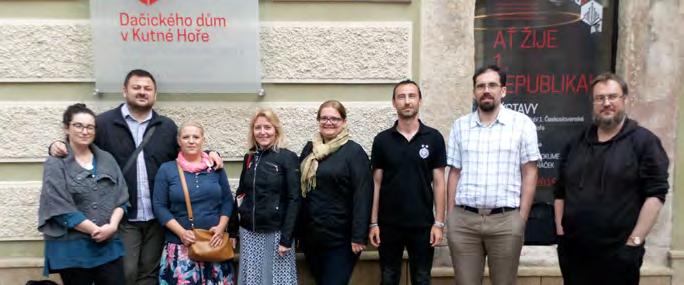 Fakulty vlevo: Společně před Dačického domem: zleva dr. Gabriela Gańczarczyk (UPa), doc. Dalibor Sokolović (Bělehradská univerzita), Stefana Paunović, M. A. (Bělehradská univerzita), Mr.
