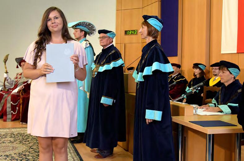Fakulty Diplomová práce studentky je přínosná pro výrobu lékařských nástrojů Každoročně se během slavnostních promocí udělují nejen diplomy, ale také ceny za nejpřínosnější závěrečné práce.