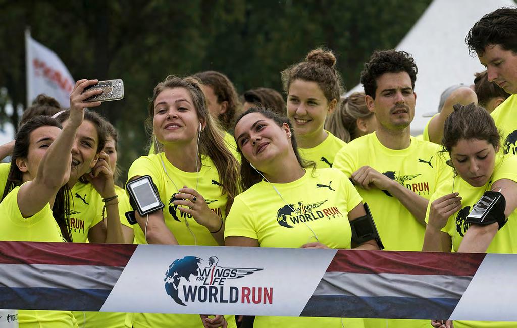 Sport Charitativní běh lámal rekordy, startovné šlo na výzkum léčby poranění míchy Pátý ročník běhu pro dobrou věc Wings for Life World Run přilákal letos přes sto tisíc registrovaných běžců a