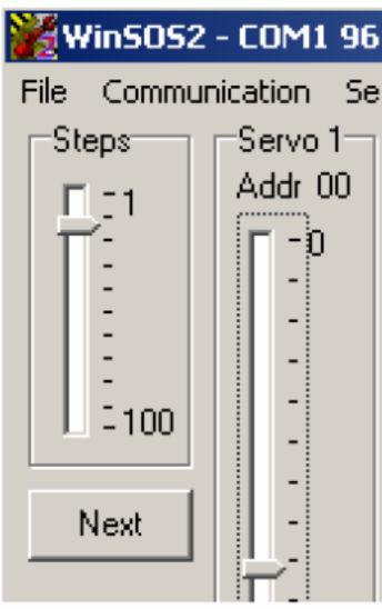 V okně programu jsou na panelu zobrazena okénka ovládacích posuvníků serv s výchozím názvem Servo 1 až Servo 8.