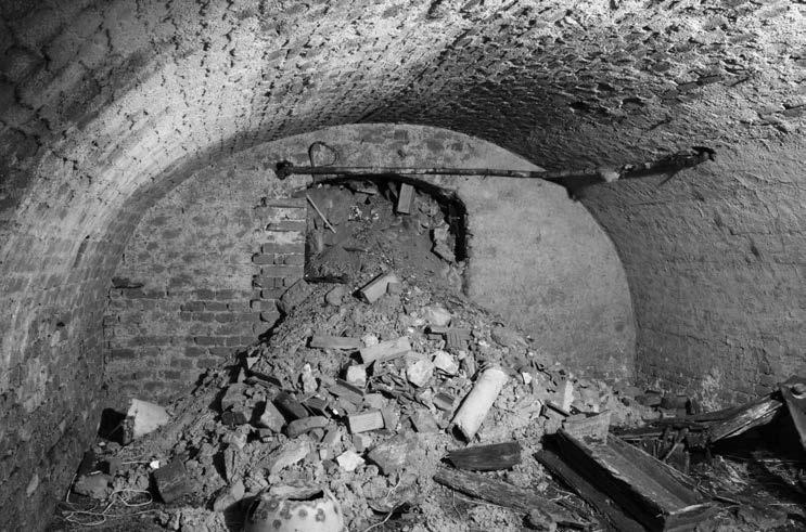 Antonín Zůbek: Vývoj historické zástavby parcely č. 1149/3 při Kopečné ulici v Brně Obr. 13. Pohled od severu do sklepa pod dvorkem domu Kopečná č. 319/38. Zdroj fotoarchiv Archaia Brno, o. p. s. foto č.