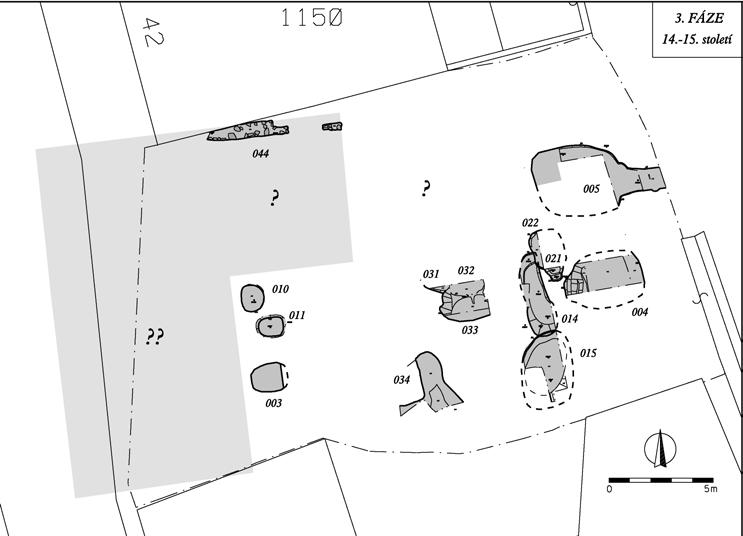 Archaeologia historica 41, 2, 2016, 345 362 barvy. Prohlubeň byla vyplněna popelem. Objekt se nacházel v těsné blízkosti jihovýchodního okraje otopného zařízení s. s. j. 003.