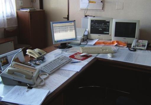 2 Elektronické stavědlo K-2000 Elektronické stavědlo K-2000 je staniční zabezpečovací zařízení 3. kategorie cestového systému s jednotným obslužným pracovištěm.