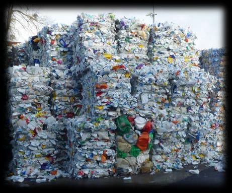 Již zde naráží zpracovatelé na první problém a tím je, že při vizuálním třídění plastů není možné rozpoznat některé materiály.