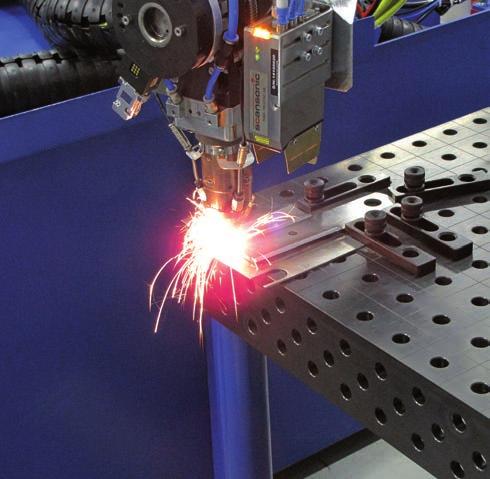 Výhody laserového kalení: Nižší energetická náročnost (kalení pouze požadovaných oblastí) Díky robotu zpracování libovolné geometrie Nízké tepelné zatížení okolního materiálu, tzn.