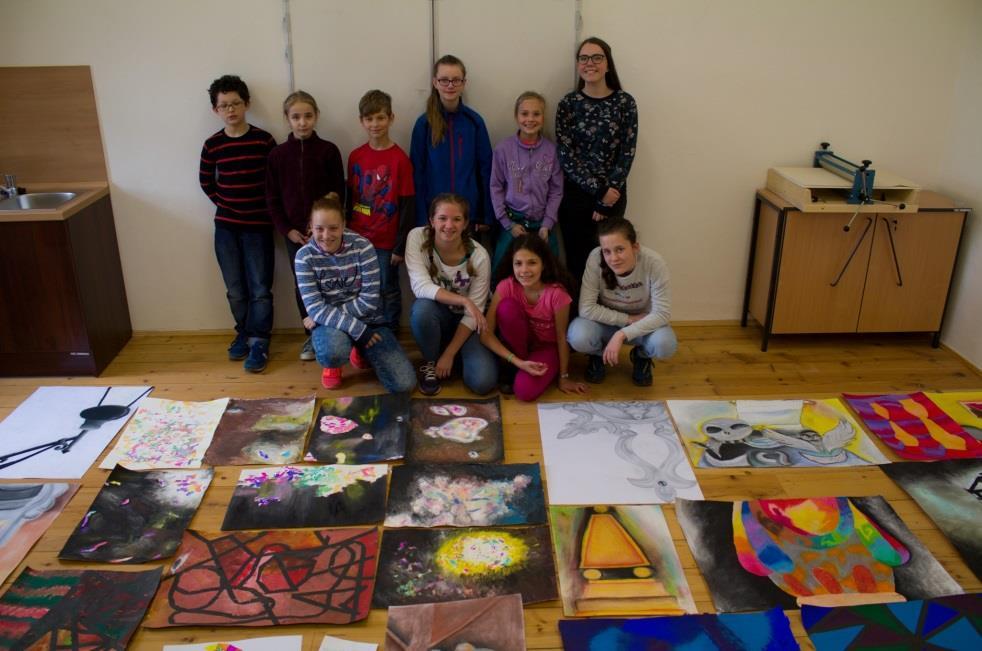 Veřejná vystoupení a další akce školy Škola se velmi významně zapojuje do kulturního dění v Jaroměři a Královéhradeckém kraji.