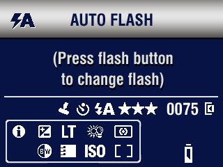 Začínáme Displej Flash/Status (Blesk/stav) Stiskněte tlačítko Flash (Blesk). Zobrazí se ikony aktuálního stavu fotoaparátu, a to ve spodní části displeje Flash (Blesk).
