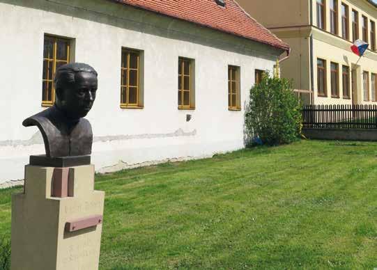 Výlet č.7 Výlet č.8 I díky svým domům je Telč zapsaná na Seznamu UNESCO. Foto: Vysočina Tourism Busta popraveného faráře Drboly v Babicích.