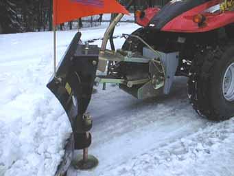 sadu je nutno přiobjednat: 2 x MV0365 (šroub M8x16) ks 1,64 2 x MS5576 (šroub M8x28) ks 1,19 93,50 93,50 Radlice na sníh MXer 150 MV0590 Bezp.