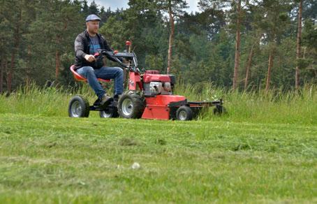 MULČOVAČE / VYŽÍNAČE KŘOVIN VYŽÍNAČE KŘOVIN F-550 rozmulčuje vysokou trávu nezávislé zapínání sečení a pojezdu řídítka výškově