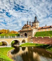 Hrad Nesvish Zámok Grodno Brána do Brestskej pevnosti Minsk počas svojej histórie. Uvidíte najhodnotnejšie architektonické pamiatky mesta: pravoslávna katedrála, katolícke kostoly zo 17-18. storočia.