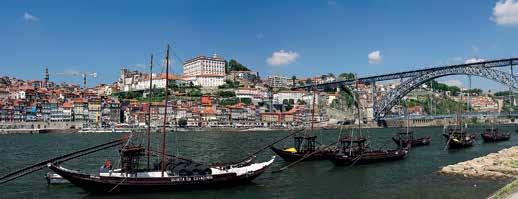 28 Evropa Porto - pohled na staré město ZEMĚ MOŘEPLAVCŮ ŠPANĚLSKO PORTUGALSKO FRANCIE Santiago de Compostela, Lurdy, Fátima, Bom Jesus světoznámá poutní místa, Cabo da Roca západ slunce na