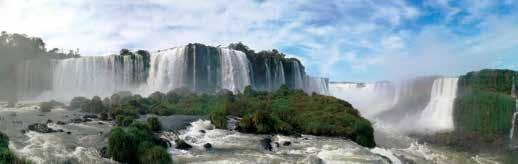54 Latinská Amerika vodopády Iguacú NAPŘÍČ JIŽNÍ AMERIKOU PERU BOLÍVIE ARGENTINA BRAZÍLIE Rio de Janeiro perla na pobřeží Atlantiku s pláží Copacabana, vodopády Iguacú přírodní div světa, Machu