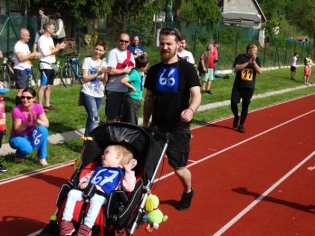 HROZNATŮV BĚH V neděli 29. dubna se na novém atletickém stadionu u základní školy v Hroznětíně uskutečnil druhý ročník jarního Hroznatova běhu.