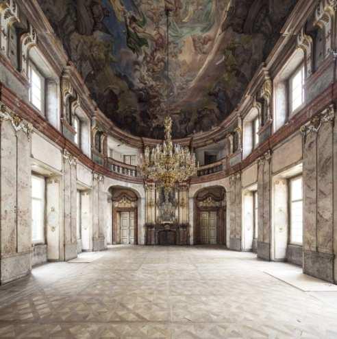 11. Colloredo-Mansfeldský palác expozice historických interiérů 10-18 hodin ze vstupného jsem mírně zmatená mají napsáno 1 Kč, výstava v 3.
