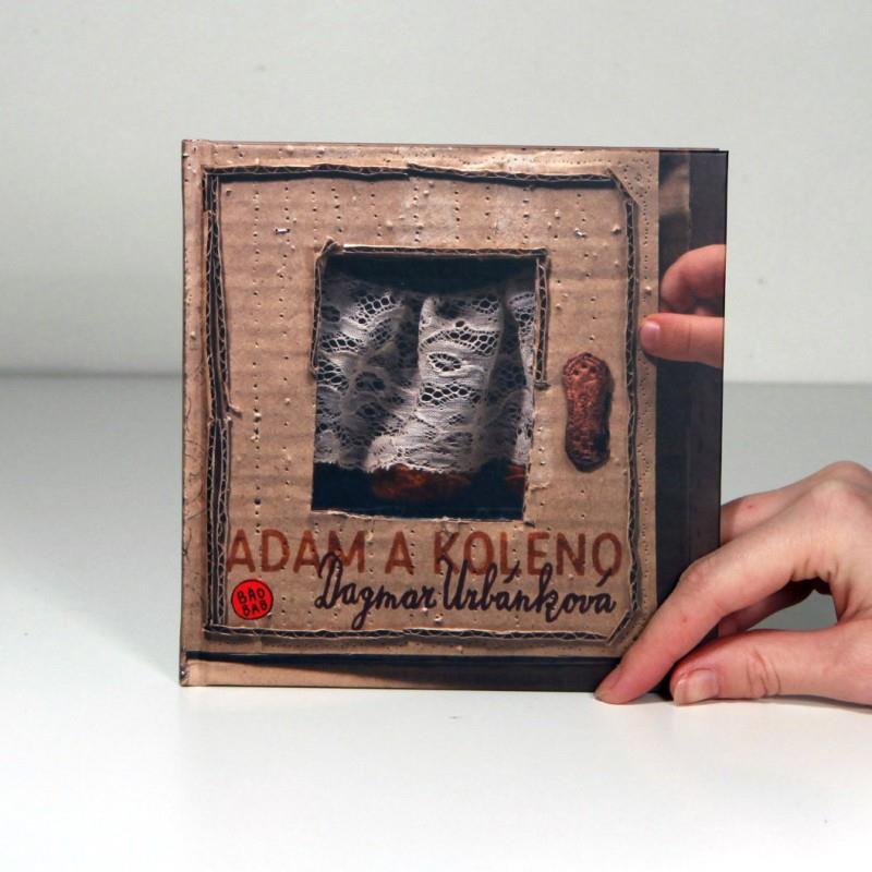 Adam a koleno (Dagmar Urbánková) práce s knihou pro děti s OMJ Krátká útlá kniha vypráví jednoduchý příběh o klukovi Adamovi, který se dostane do světa uvnitř svého kolene, tam hospodaří babička,