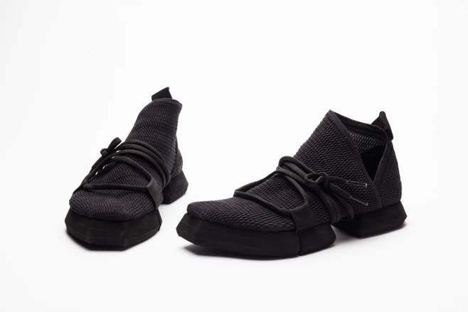 Na Fashion Pointu Vám bude představena obuv s názvem YEN, jež je vytvořená na
