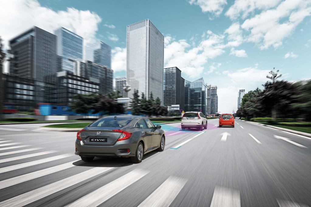HONDA SENSING Tento nový paket bezpečnostních prvků pomáhá při jízdě zajistit bezpečí vám i vašim spolucestujícím.
