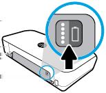 TIP: Pokud je v tiskárně vložena baterie, stiskněte podobné tlačítko na krytu baterie.