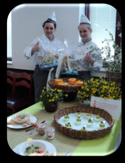 Soutěže se zúčastnily žákyně 3. ročníku SUS Petra Šulová a Veronika Čížová.