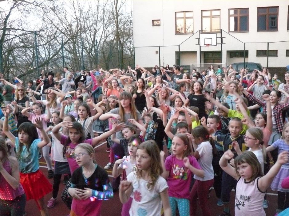 Dodat si kuráž na stezce odvahy, obdivovat umění novodobých rytířů s meči a ohněm,