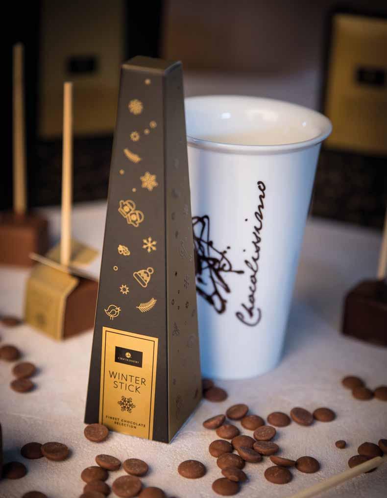 Hot Chocolate spôsob prípravy: Do hrnčeka s horúcim mliekom (cca 200 ml) nasypte 2 lyžičky čokolády (cca 30g). Dôkladne premiešajte.