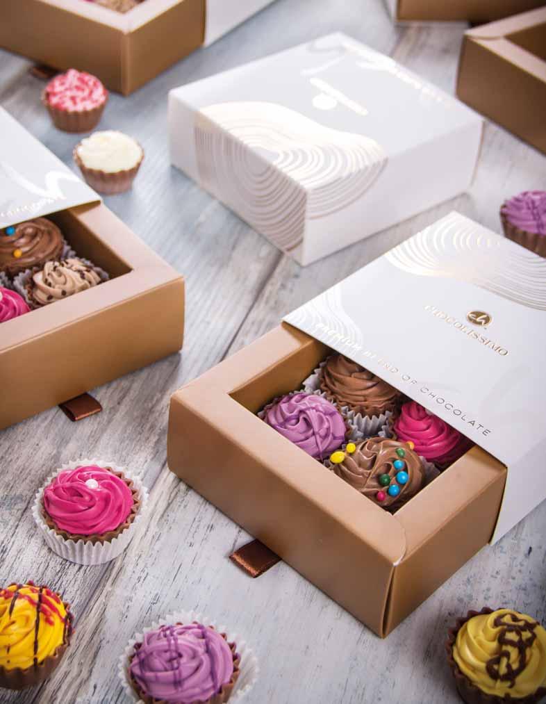 3837 XMAS CUPCAKES 6 Rozmery balenia: 150 110 44 mm Hmotnosť netto: 110 g Cena bez DPH: 7,89 EUR 6 chutných vianočných
