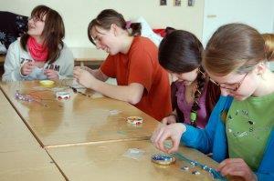 Rodiny, při které hudební doprovod zajistila schola biskupského gymnázia.