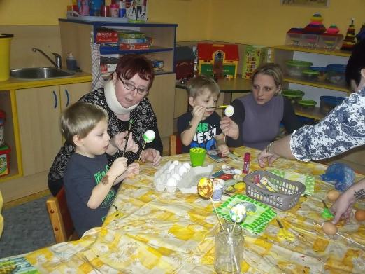 Dlouhou zimu jsme s radostí zakončili vynesením a spálením Paní Zimy (